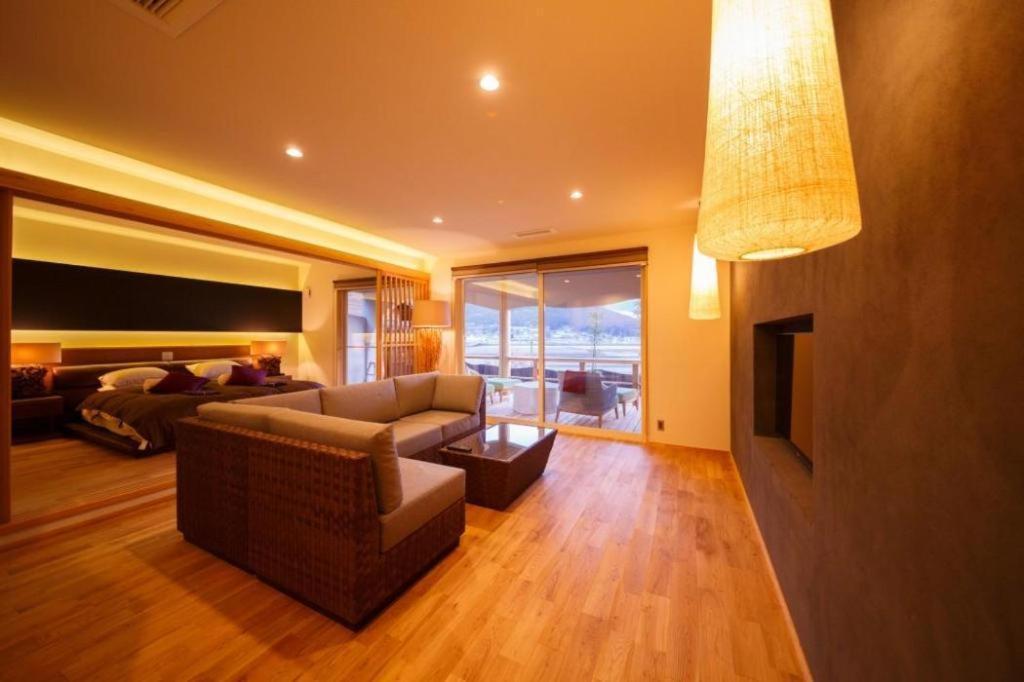 Yufuin Luxury Villa -Zakuro- Exteriör bild